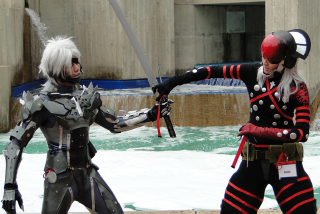 Illustration for article titled This Is How You Cosplay Metal Gear Rising Characters